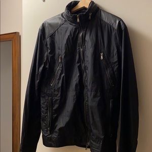 Lightweight jacket with leather shoulders